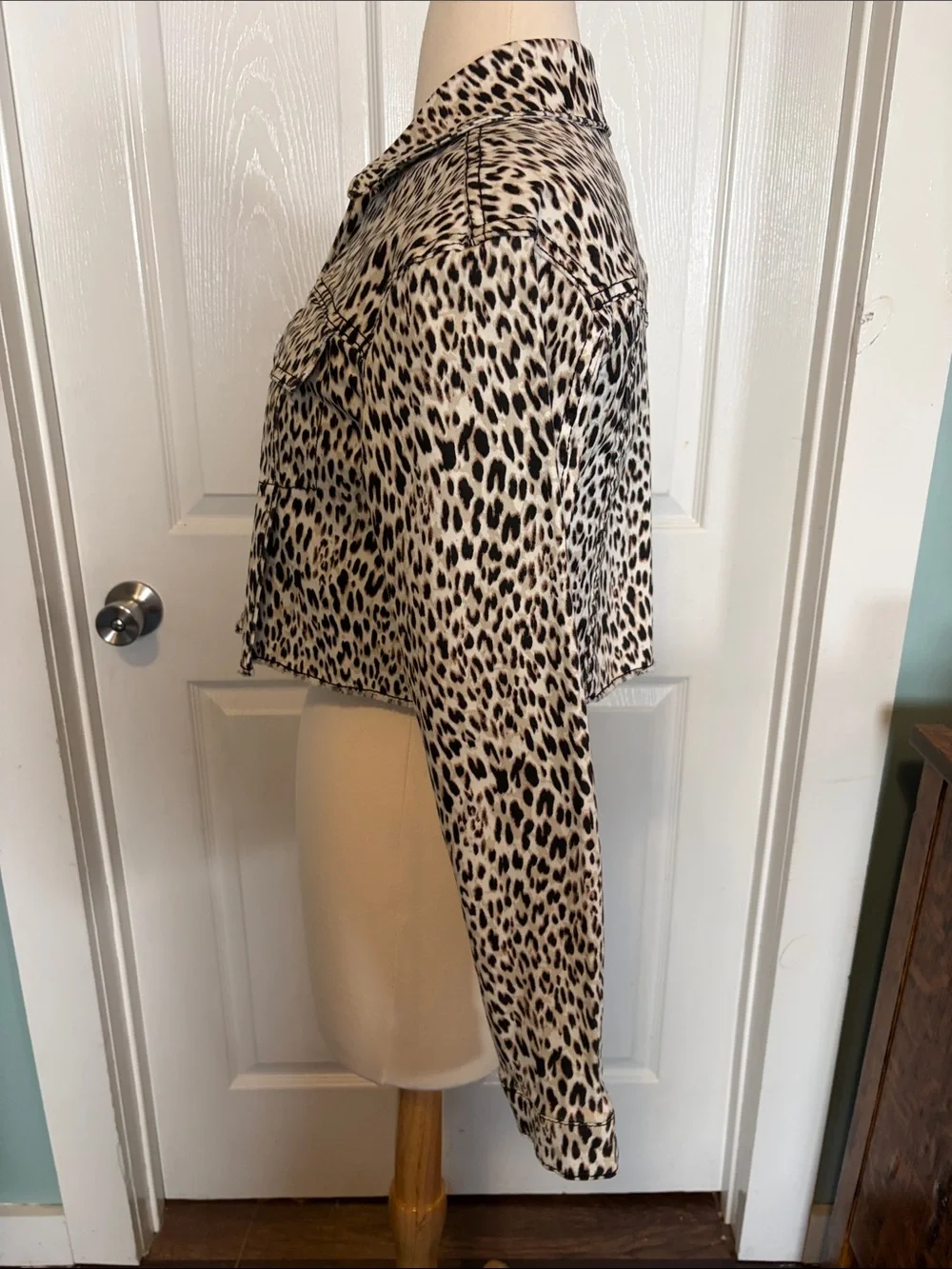 Candie's Leopard Print Cropped Button-Down Jacket in Beige and Black
